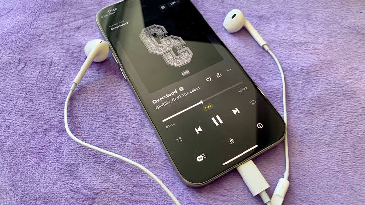 هندزفری اپل EarPods کانکتور لایتنینگ (غیر اصلی Hi-Copy)